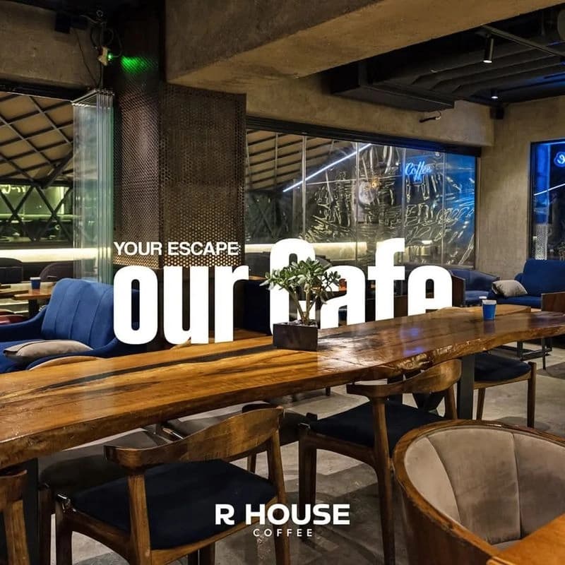 R-House