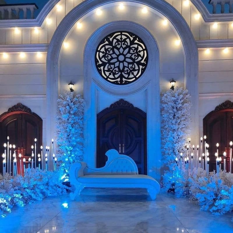 مطعم اوبرا بلس