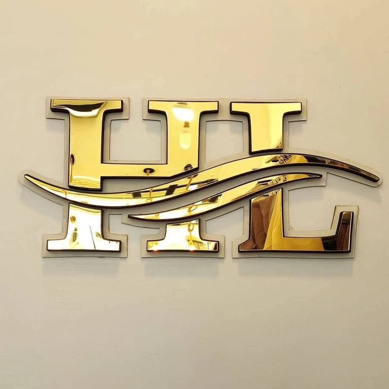 H L