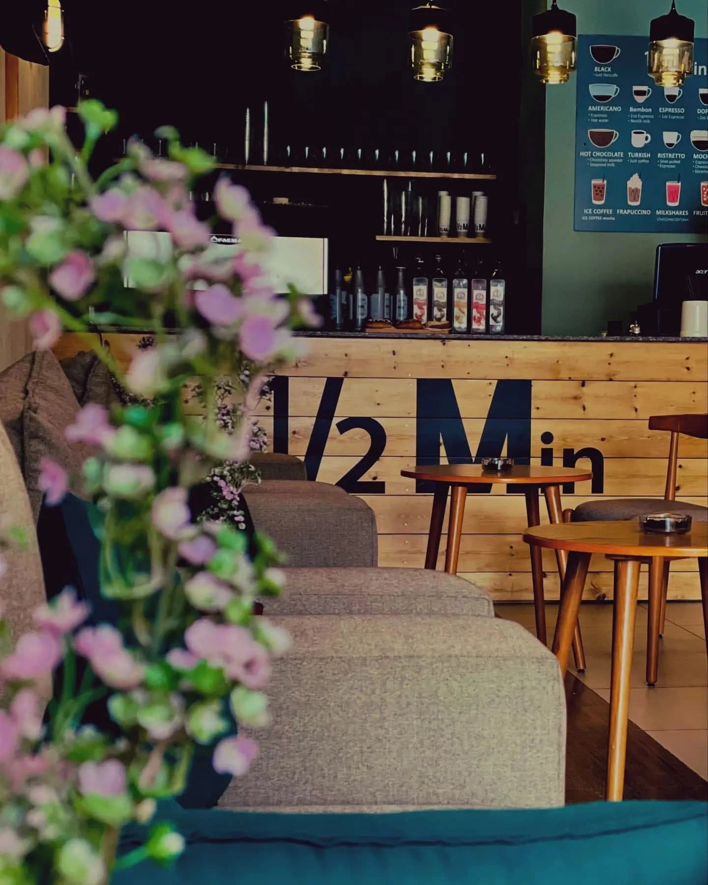 Half Mint Café