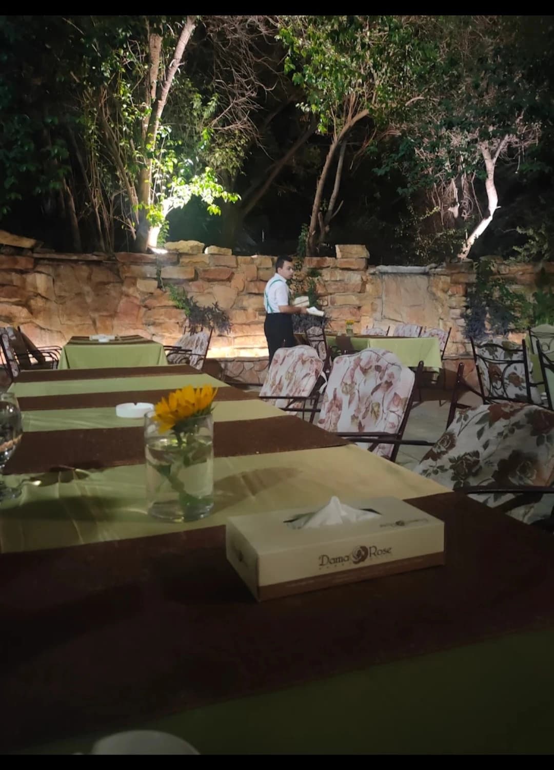 La Garden Restaurant